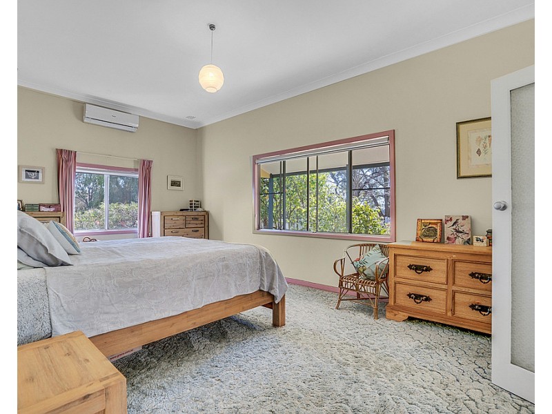 64 Espinos Road, Sabina River WA 6280