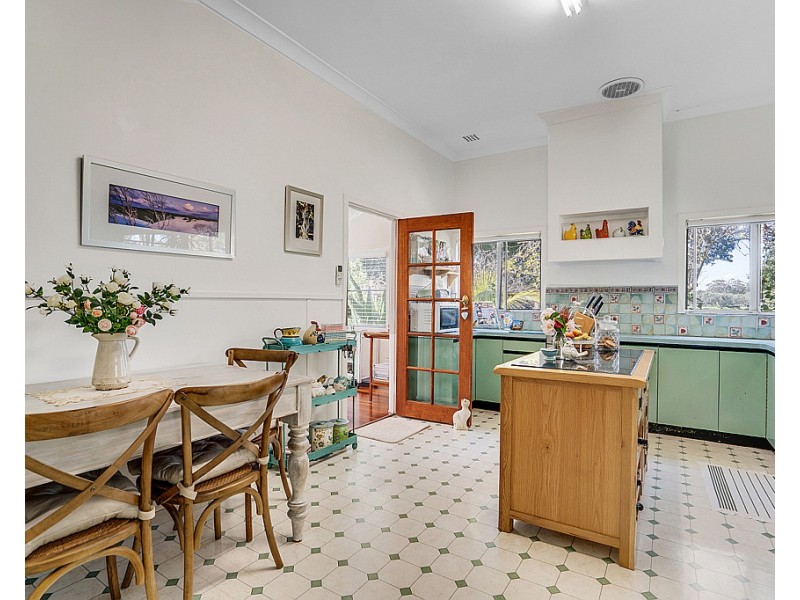 64 Espinos Road, Sabina River WA 6280