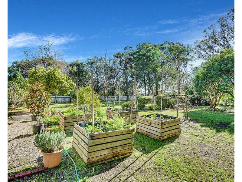 64 Espinos Road, Sabina River WA 6280