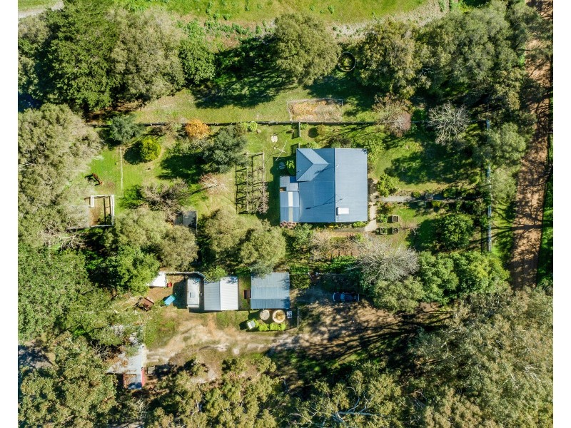 64 Espinos Road, Sabina River WA 6280