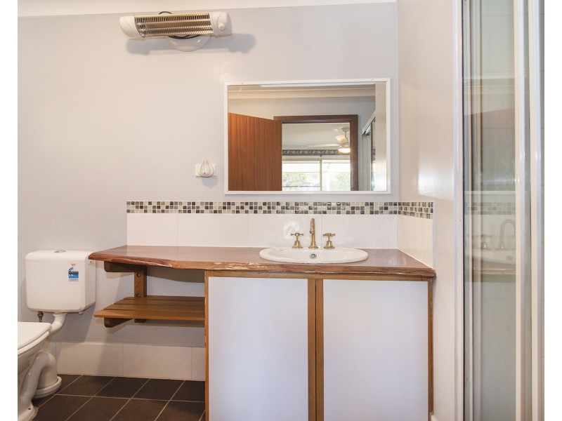 25 Kalgaritch Avenue, West Busselton WA 6280