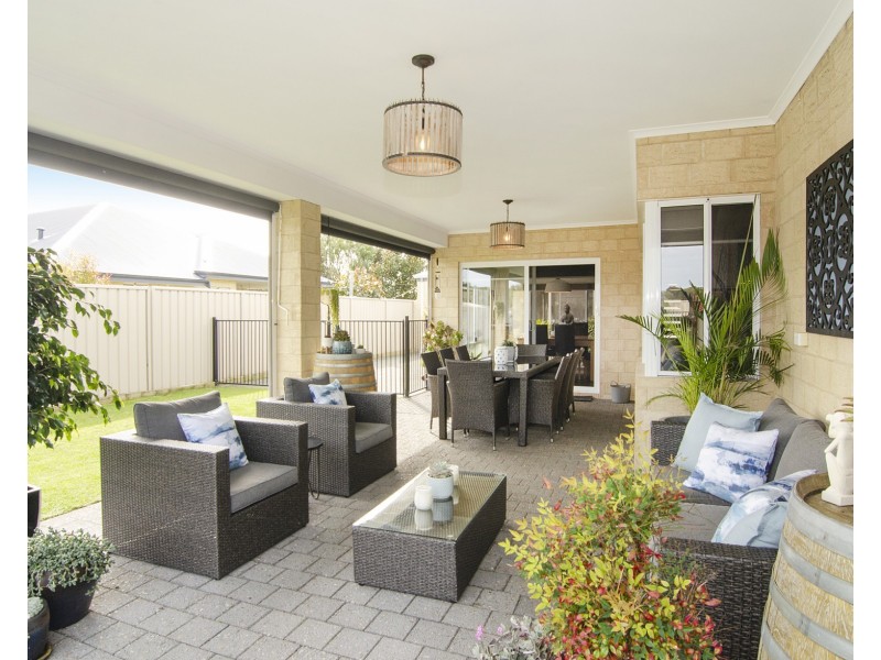 42 Bell Drive, Broadwater WA 6280