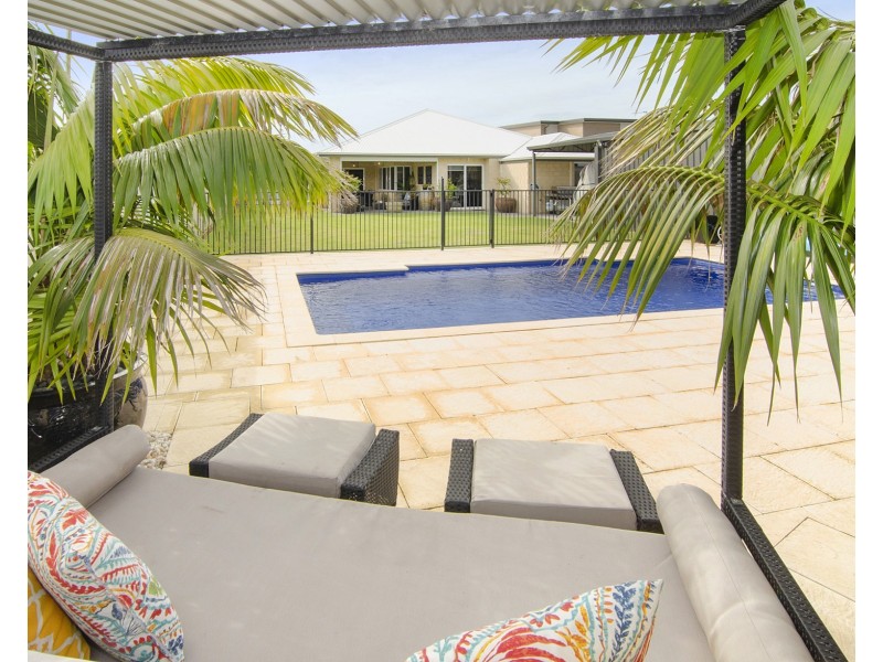 42 Bell Drive, Broadwater WA 6280