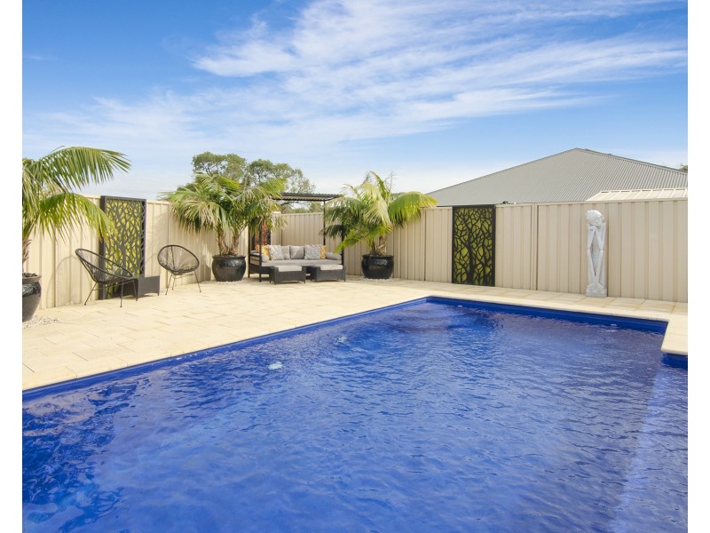 42 Bell Drive, Broadwater WA 6280