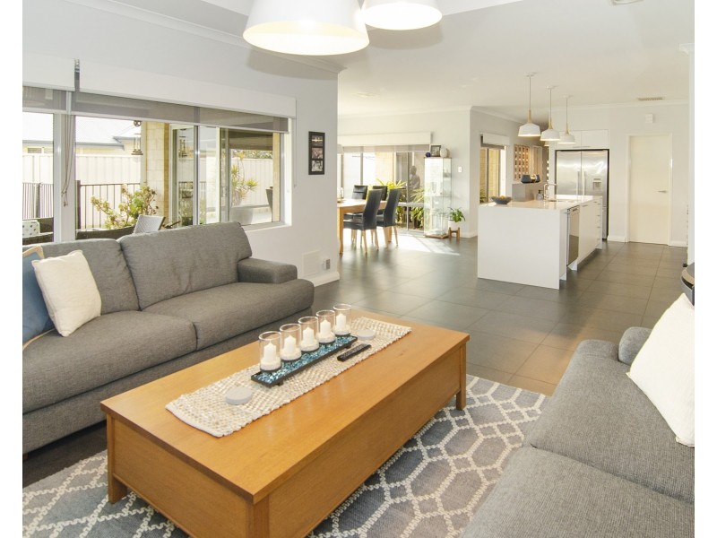 42 Bell Drive, Broadwater WA 6280