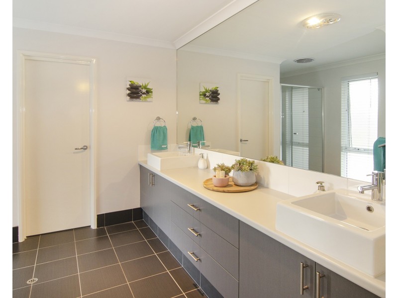 42 Bell Drive, Broadwater WA 6280