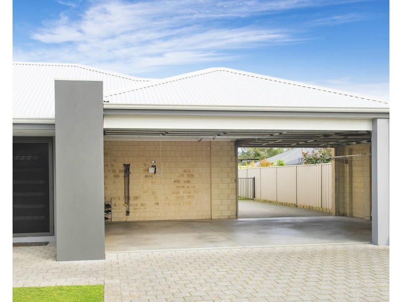 42 Bell Drive, Broadwater WA 6280