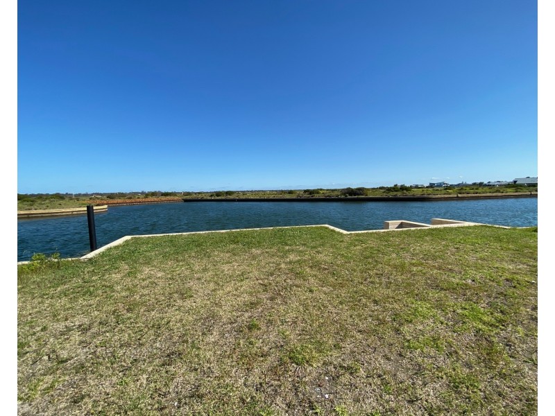 16 Lanyard Boulevard, Geographe WA 6280