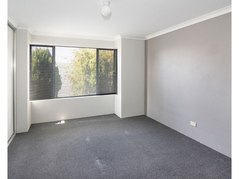 2 Woollybush Turn, Broadwater WA 6280