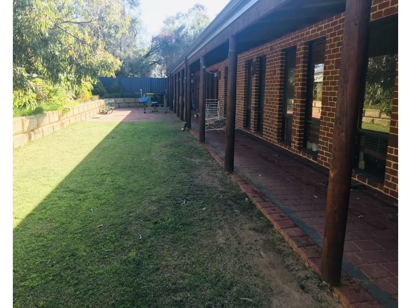 9 Hornibrook Road, Dalyellup WA 6230