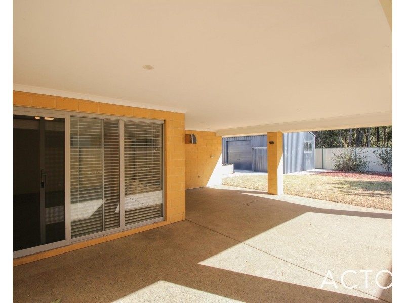 62 Santons Approach, Yalyalup WA 6280