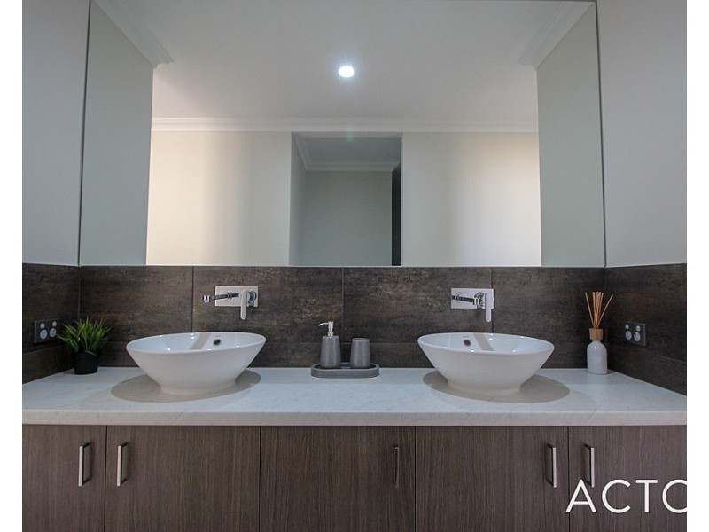 11 Rivergum Way, Glen Iris WA 6230