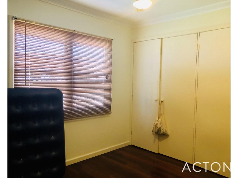 8 Hales Street, Carey Park WA 6230