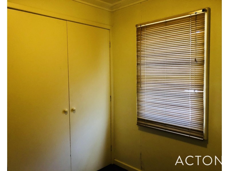 8 Hales Street, Carey Park WA 6230