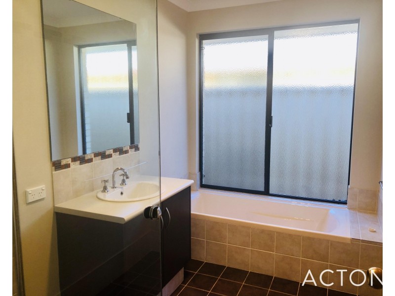 12 Koonak Street, Dalyellup WA 6230