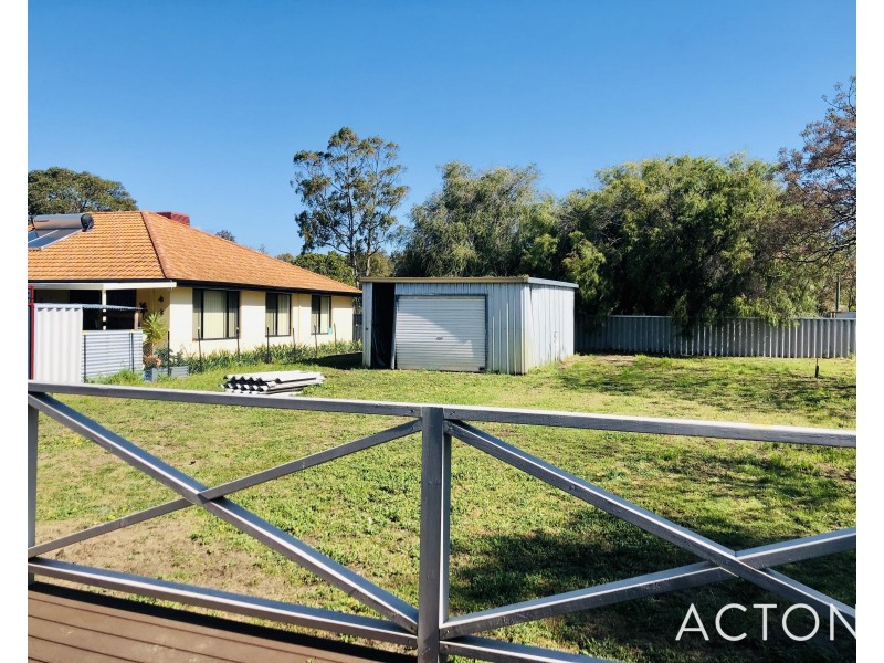 18 Gibbs Street, Carey Park WA 6230