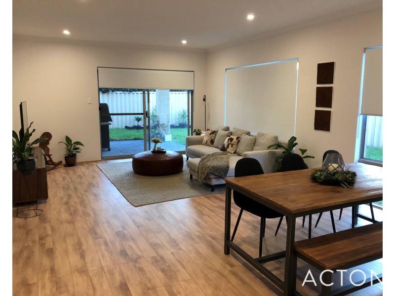 11 Toulon Way, Yalyalup WA 6280