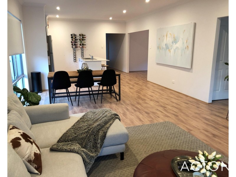 11 Toulon Way, Yalyalup WA 6280