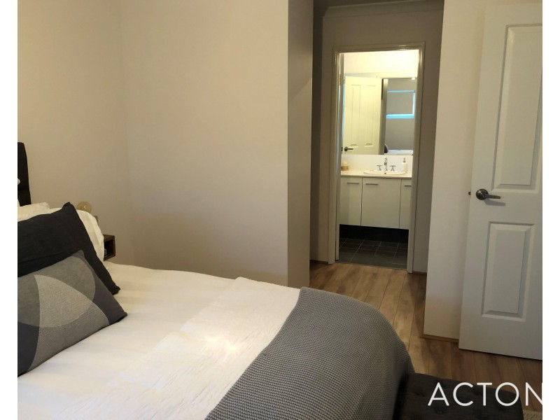 11 Toulon Way, Yalyalup WA 6280