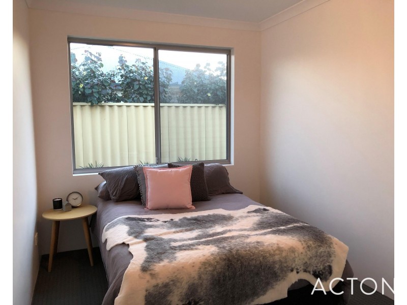 11 Toulon Way, Yalyalup WA 6280