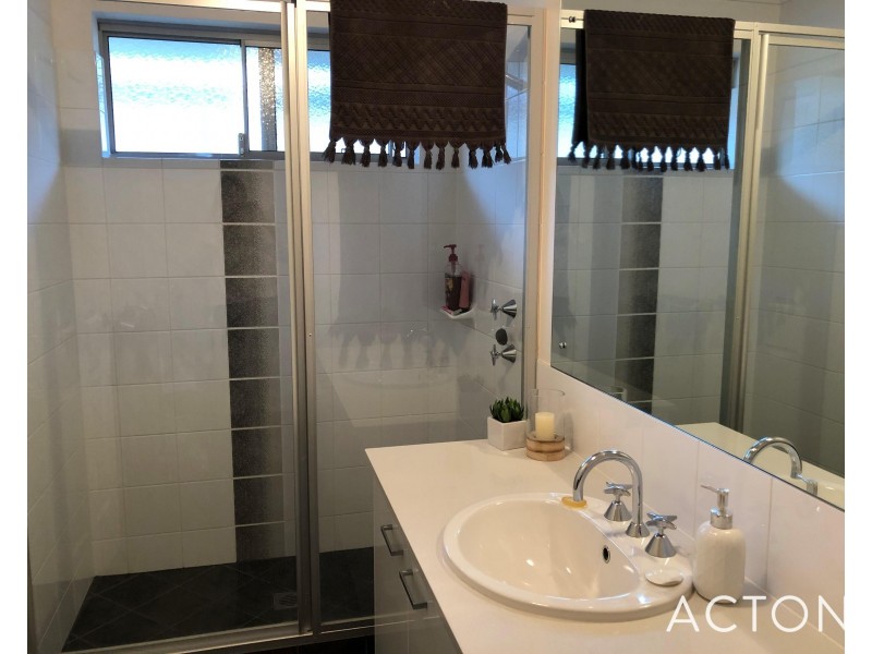 11 Toulon Way, Yalyalup WA 6280