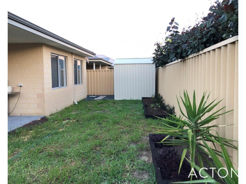 11 Toulon Way, Yalyalup WA 6280