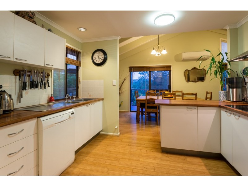 8 Suzen Court, Mooloolah Valley QLD 4553