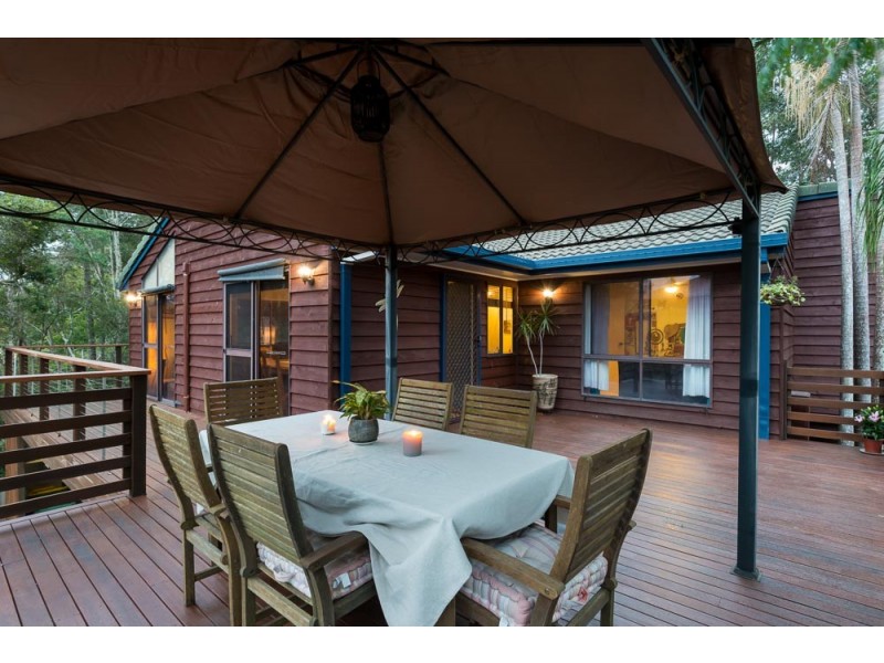 8 Suzen Court, Mooloolah Valley QLD 4553