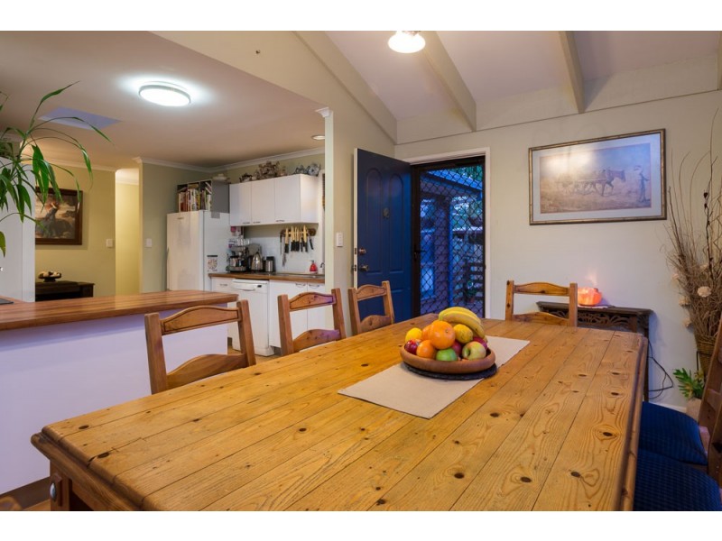 8 Suzen Court, Mooloolah Valley QLD 4553