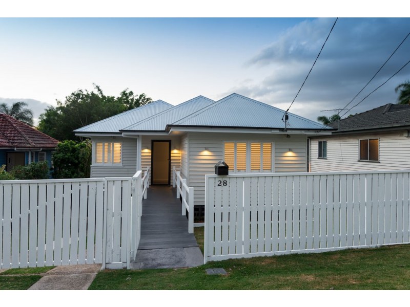 28 Royal Parade, Alderley QLD 4051
