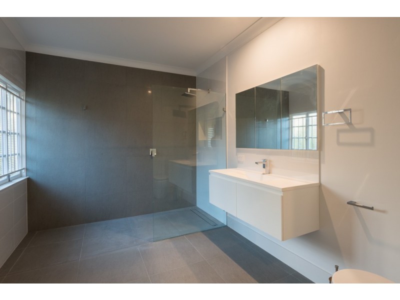 28 Royal Parade, Alderley QLD 4051