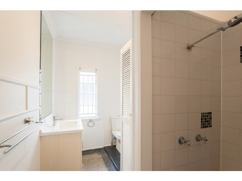 28 Royal Parade, Alderley QLD 4051