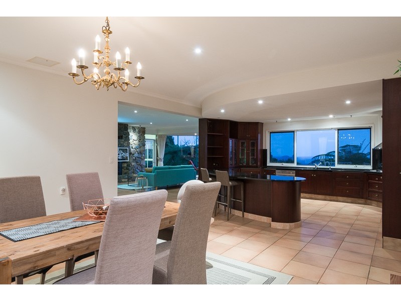 511 Mountain View Road, Maleny QLD 4552