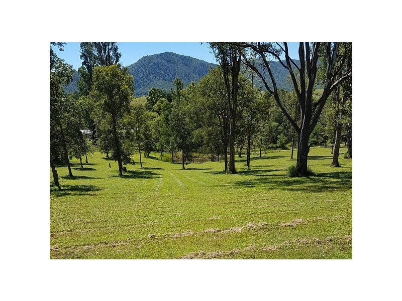 12A Meadow Lane, Conondale QLD 4552