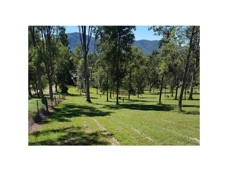 12A Meadow Lane, Conondale QLD 4552