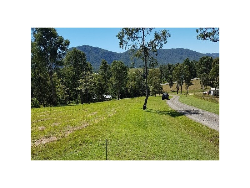 12A Meadow Lane, Conondale QLD 4552