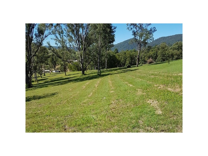 12A Meadow Lane, Conondale QLD 4552