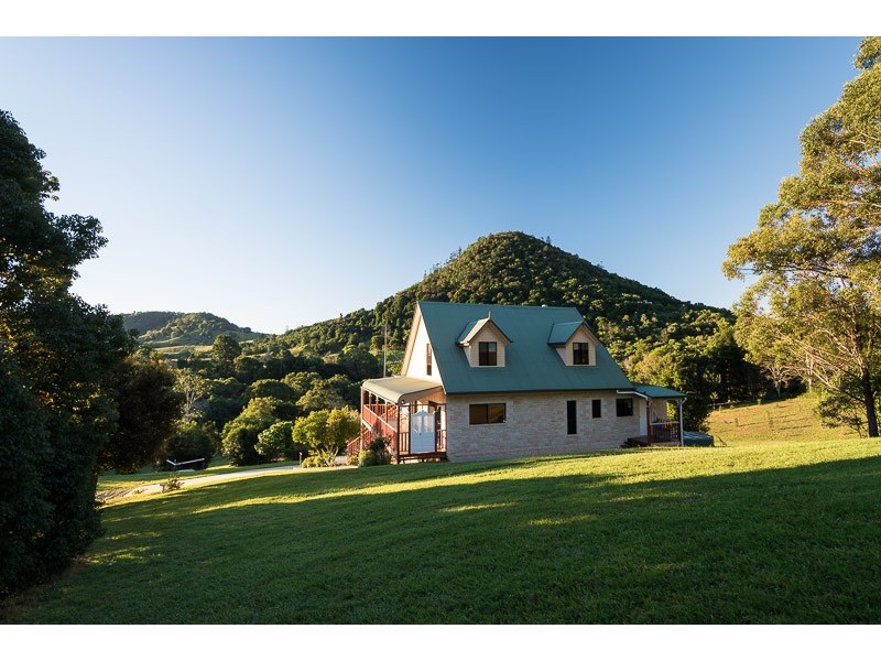 64 Binalong Road, Pinbarren QLD 4568