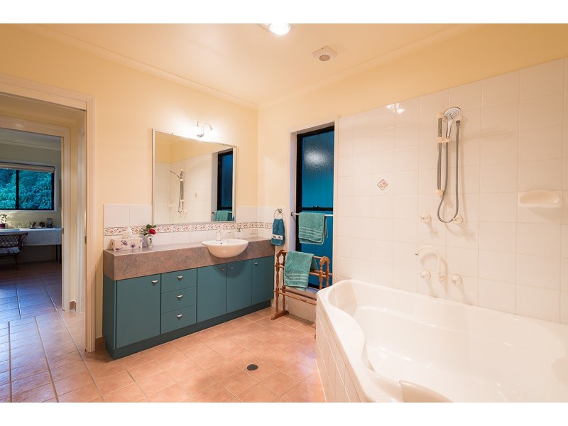 64 Binalong Road, Pinbarren QLD 4568