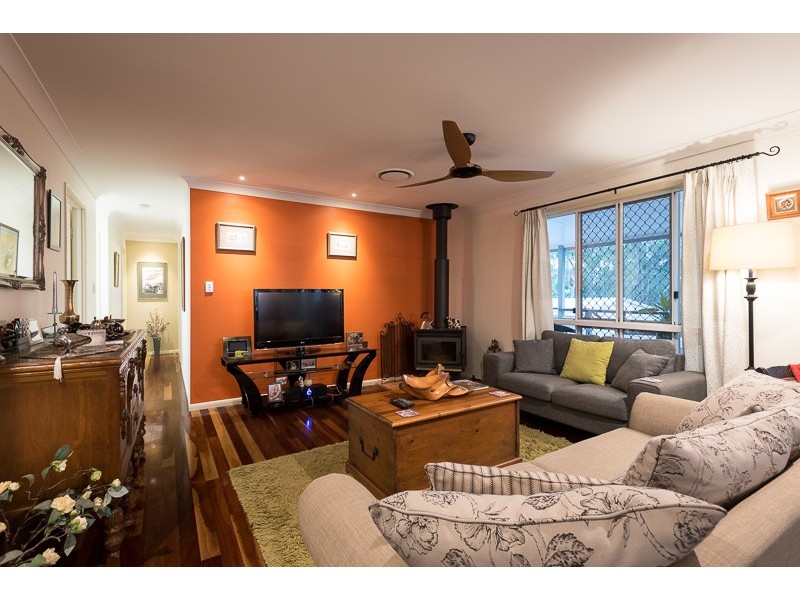 3 Upper Rosemount Road, Rosemount QLD 4560