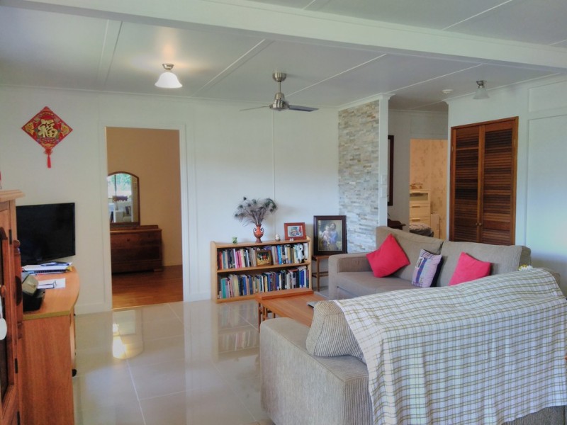 2/43 Mary Cairncross Avenue, Maleny QLD 4552