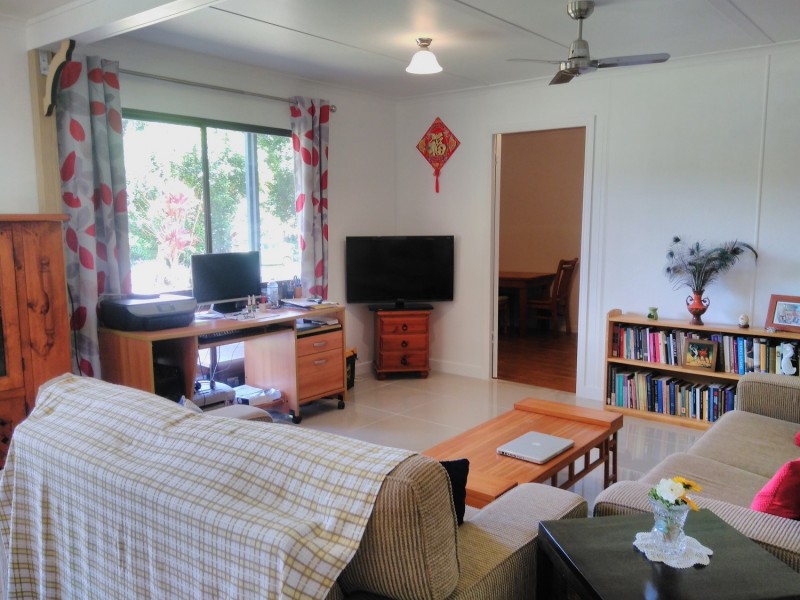 2/43 Mary Cairncross Avenue, Maleny QLD 4552