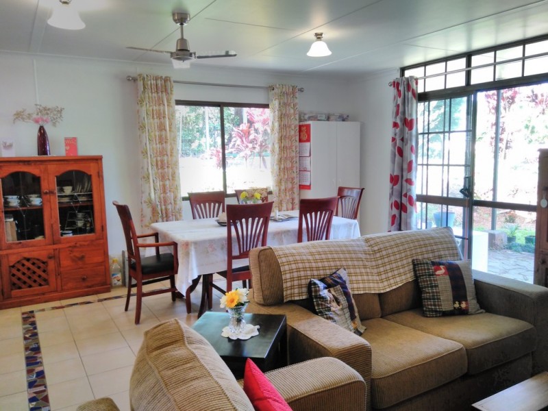 2/43 Mary Cairncross Avenue, Maleny QLD 4552