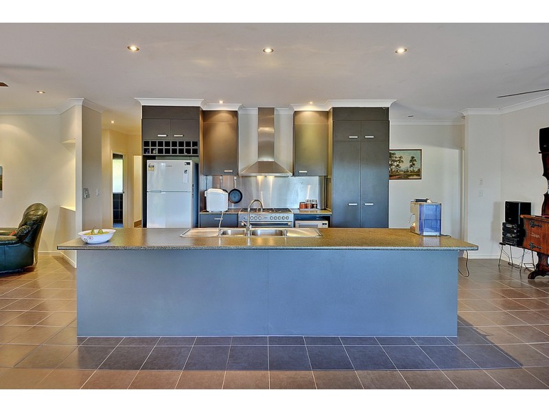 245 Commissioners Flat Road, Peachester QLD 4519