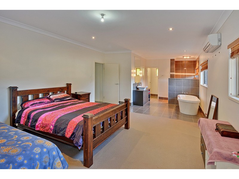 245 Commissioners Flat Road, Peachester QLD 4519