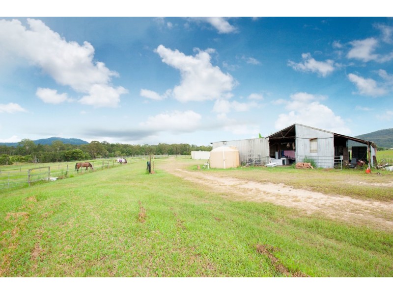 126 YEATES ROAD, Beerwah QLD 4519