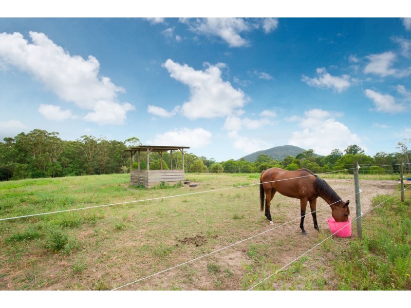 126 YEATES ROAD, Beerwah QLD 4519