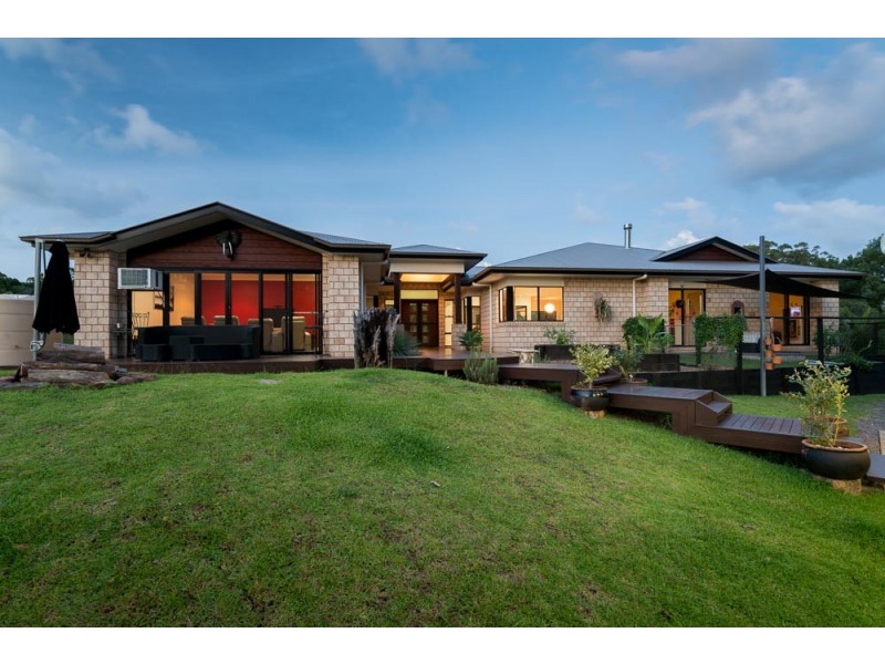 6 Towen Mount Road, Towen Mountain QLD 4560