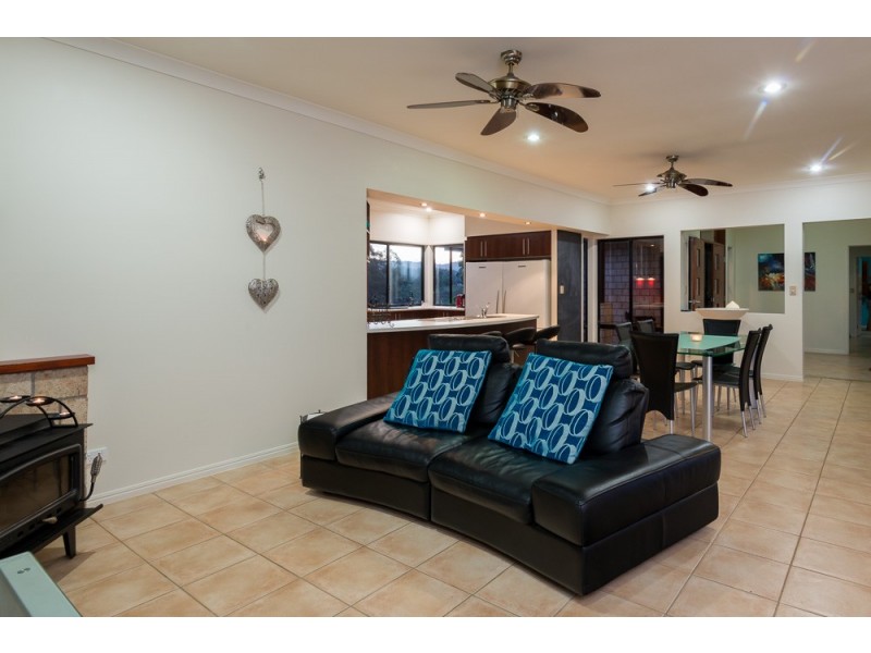 6 Towen Mount Road, Towen Mountain QLD 4560