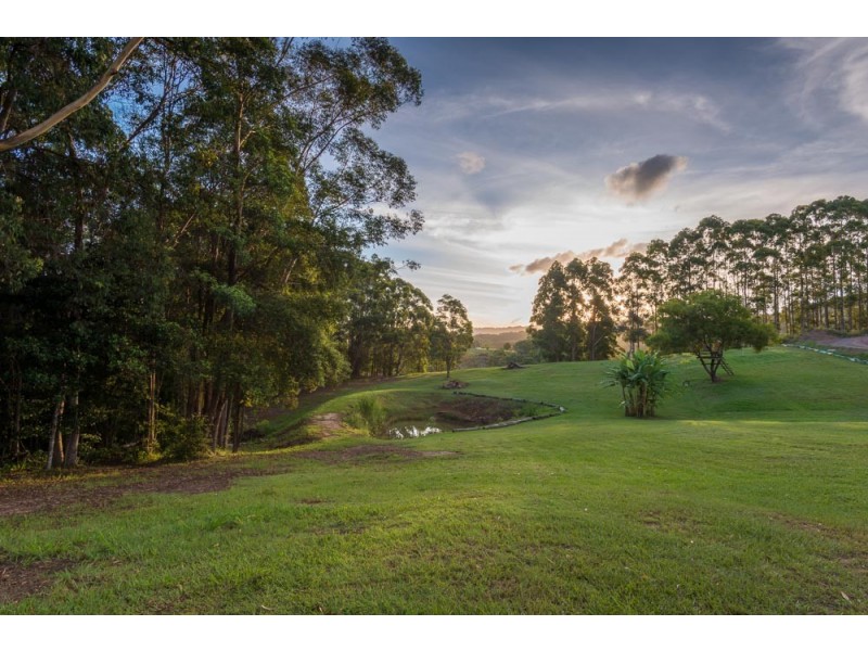 6 Towen Mount Road, Towen Mountain QLD 4560